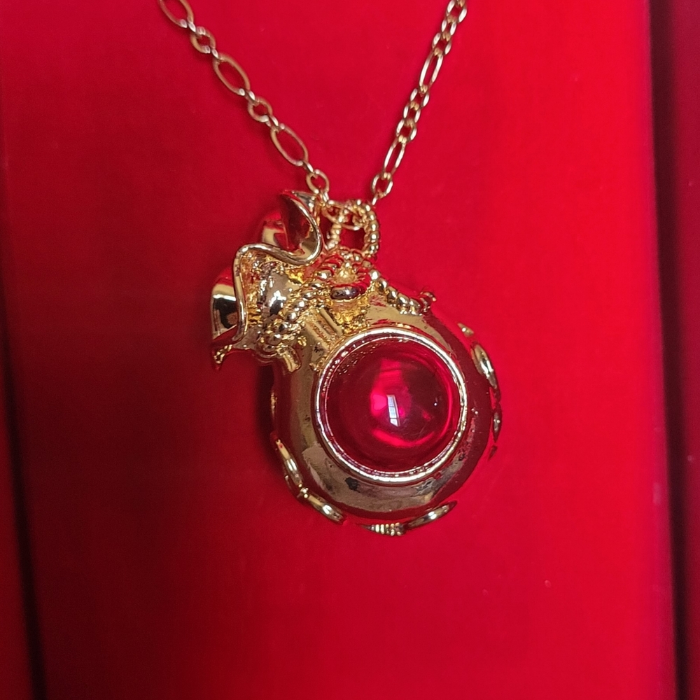 Red Jelly Belly Snuff bottle pendant Necklace 18"